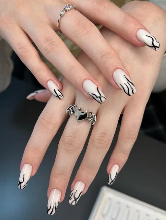 Manicure look — elegant nail design